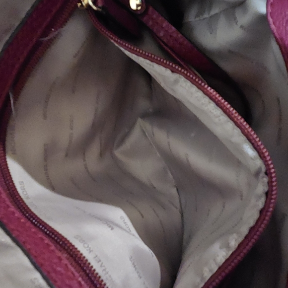 Michael Kors Raven Merlot Large Pebble Leather Shoulder Bag - Picture 15 of 15